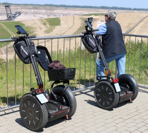 Am Braunkohletagebau Inden Mit dem Segway am Tagebau Inden